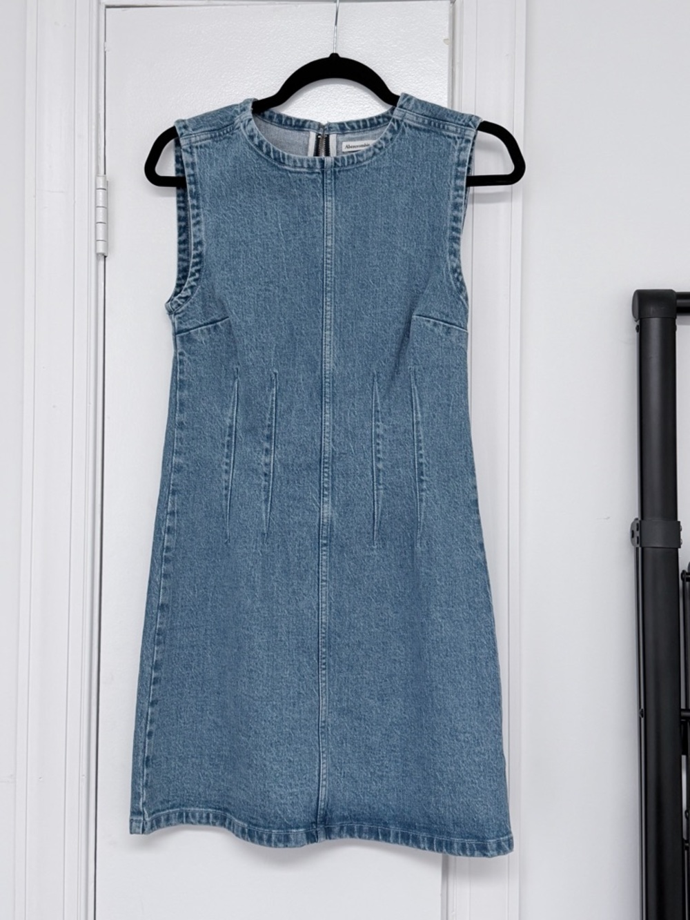 Abercrombie & Fitch Light Blue Denim Sleeveless Mini Dress - Picture 2 of 4